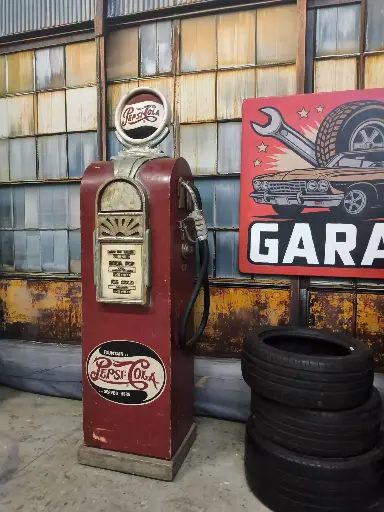 Gasoline  pump   " Pepsi "