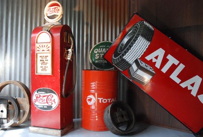 Gasoline pump, " Pepsi "
