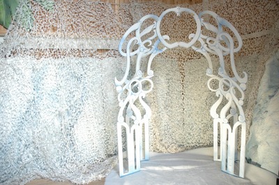 Gate White