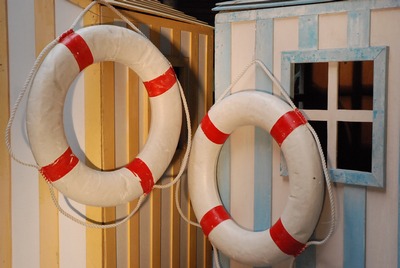 Lifebuoy 73 (white wth. red)