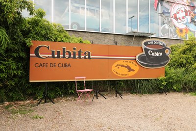 Billboard  "Cubita"