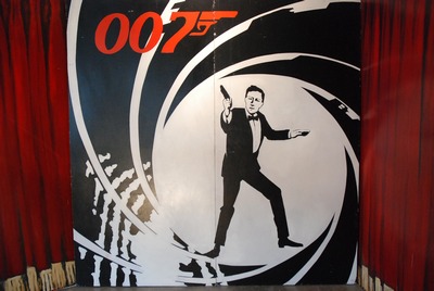 Screen James Bond logo