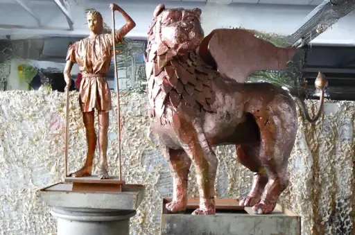 Statue St Marco, logo of Venice