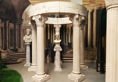 Stone Circle    columns sep.