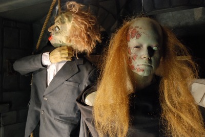 Zombie, Female, hanging