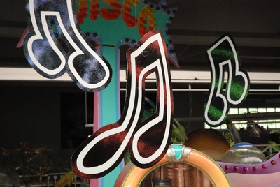 Music note  (both sides painted)