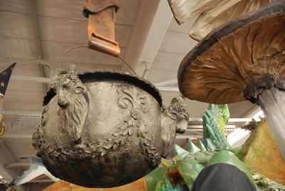 Witches cauldron wth. Fireplace-Hanger